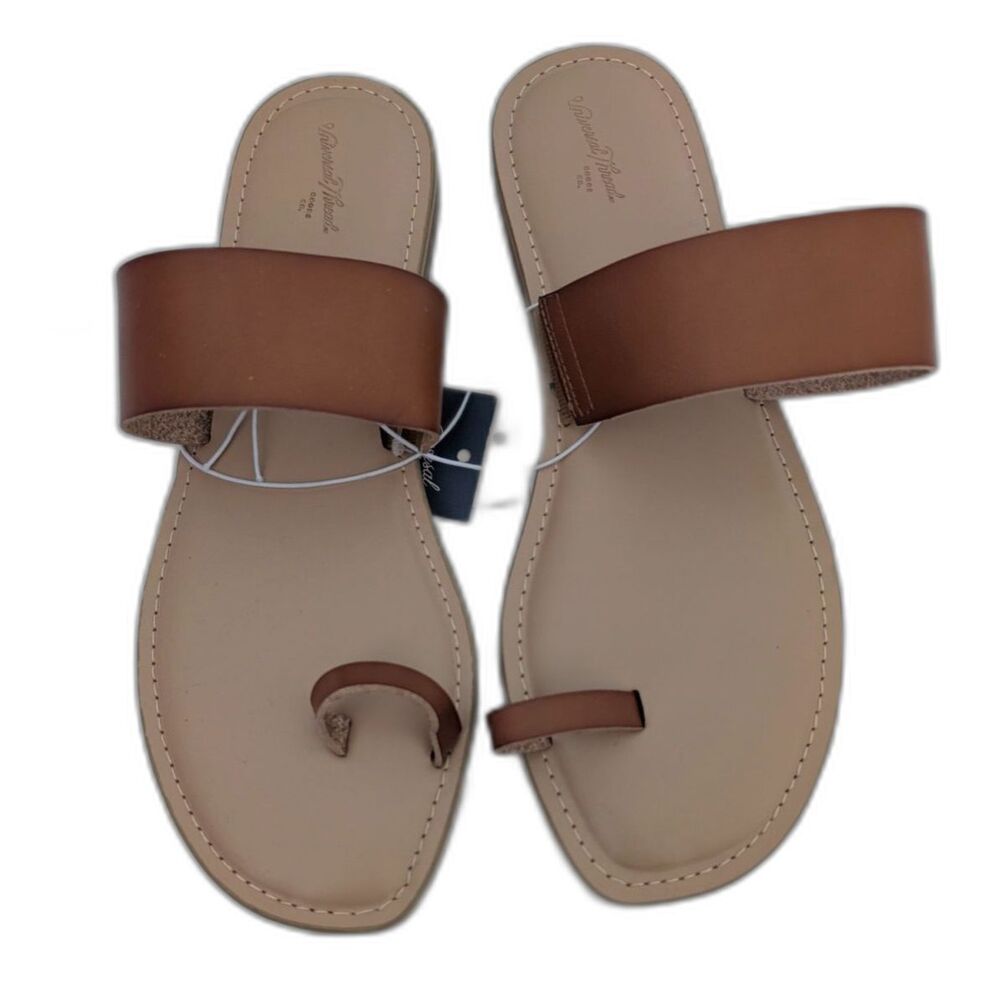 Universal Thread Women's Juno Flat Sandals Gognac Size 9.5